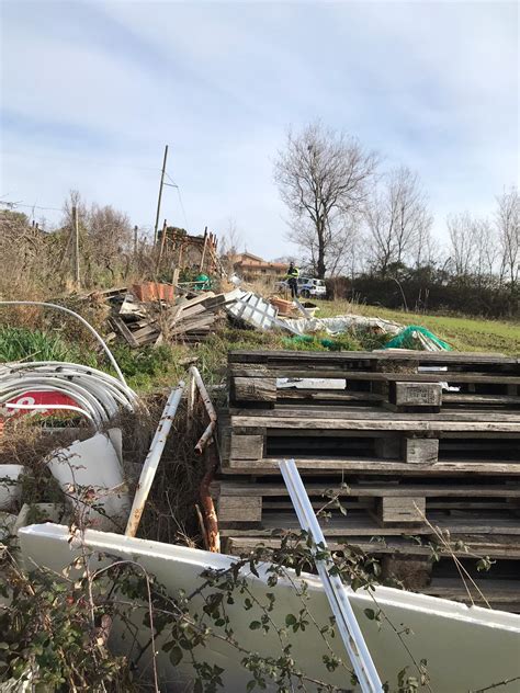 Abbandono Di Rifiuti Stretta Sui Furbetti Grazie Alle Fototrappole