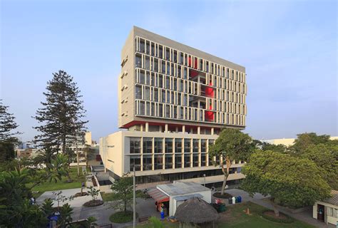 Complejo Académico de Ciencias Sociales PUCP ESARQUITECTURA