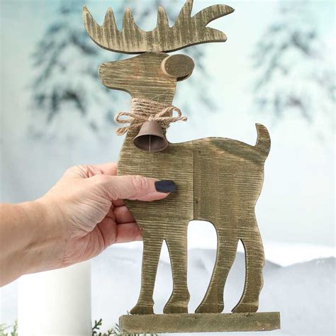 Rustic Distressed Wood Reindeer Christmas And Holiday Primitive