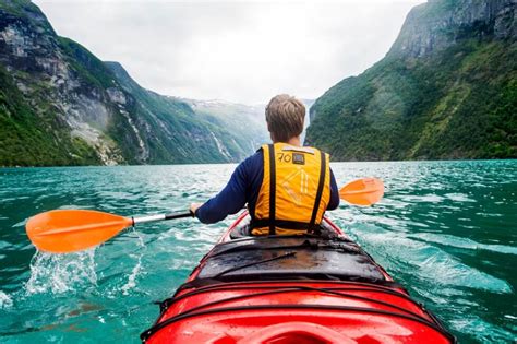 Kayaking L G Nh Ng I U C N Bi T V Ch O Thuy N Kayaking