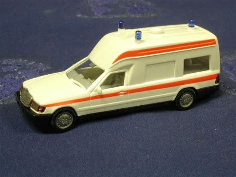 Buffalo Road Imports Binz Ambulance FIRE RESCUE TRUCKS Plastic Model