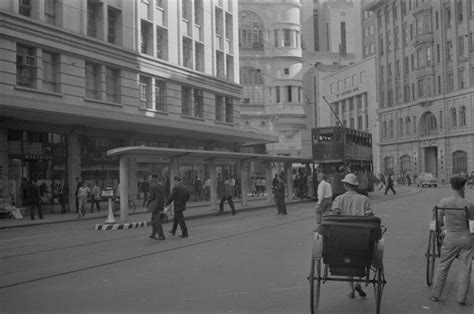 35A-27d Image of a tram stop in Hong Kong - City Collection