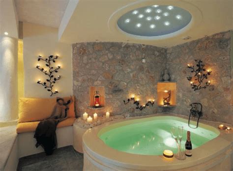 Jacuzzi Hotel Room Near Me | Hotel With Hot Tub [Upto %50 off]