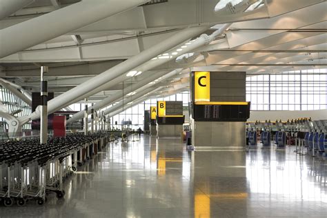 File:Heathrow Terminal 5 - Departures.jpg - Wikipedia, the free ...