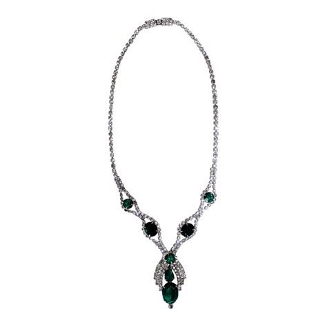 Art Deco Vintage Green Austrian Crystal And Rhinestone Necklace At 1stdibs