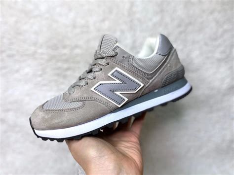 Купить кроссовки New Balance 574 серые гром в шоуруме в СПб