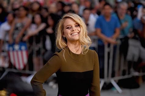 Alice Eve Measurements, Net Worth, Bio, Age, Height, and Family