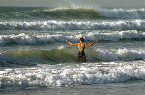 Au Creux De La Vague Tre Au Creux De La Vague Expression Flickr