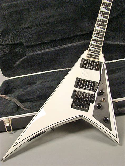 Jackson Randy Rhoads Flying V Rr1 On Hold 2006 White Guitar For