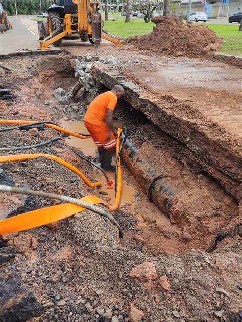 Conserto De Adutora Na Avenida Padre Cacique Interrompe Abastecimento