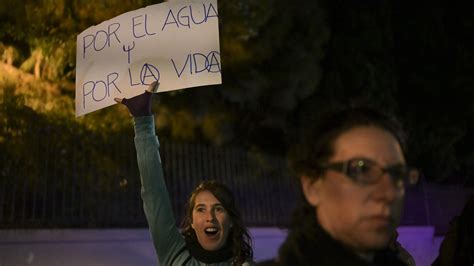 Uruguay Afronta Movilizaciones Ante La Crisis Por Falta De Agua