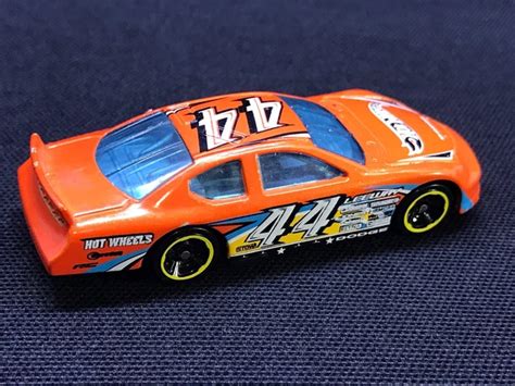 HOT WHEELS DODGE Charger Collectable Scale 1 64 EUR 4 30 PicClick FR