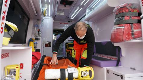 Incidente Sul Lavoro Nel Bergamasco La Vittima Un Operaio