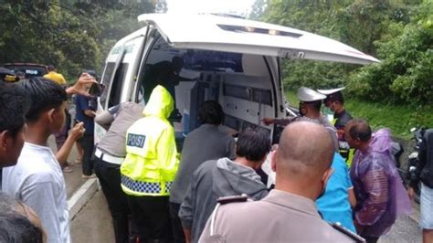 Kronologi Kecelakaan Maut Kendaraan Di Sitinjau Lauik Padang