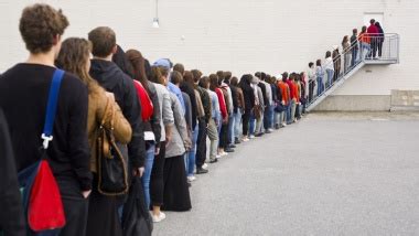 7 Productive Things You Can Do While Waiting In Long Lines