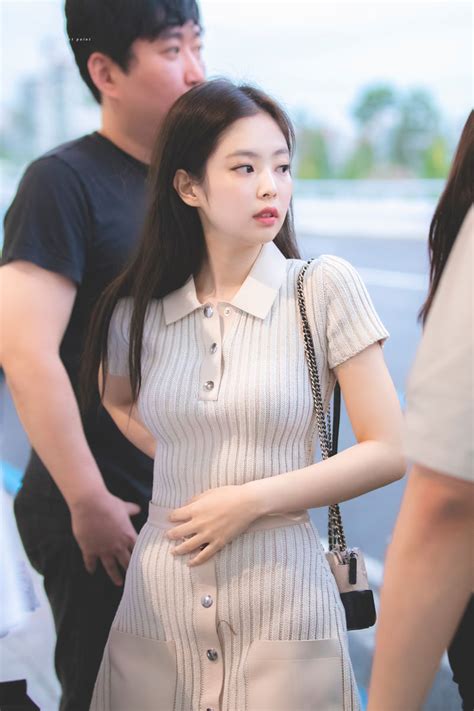 BLACKPINK Jennie Airport Photo 23 August 2018 Gimpo 10