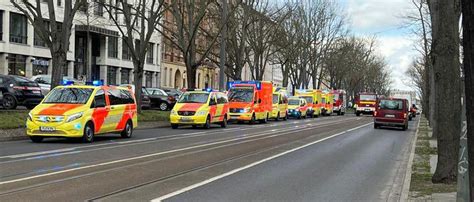 Gro Einsatz In Der Heinrich Mann Allee Feuerwehr Evakuiert