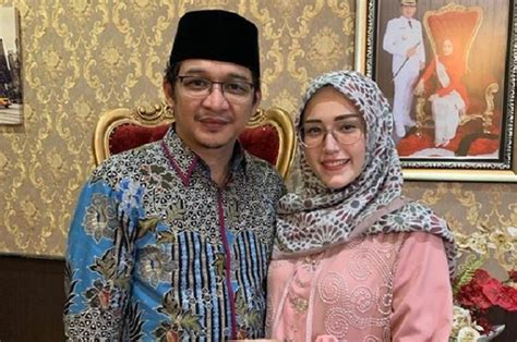 sukses jadi musisi  politisi intip rumah mewah milik pasha ungu