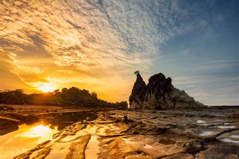 Desa Wisata Sawarna, Refleksi Kecantikan dari Laut Selatan