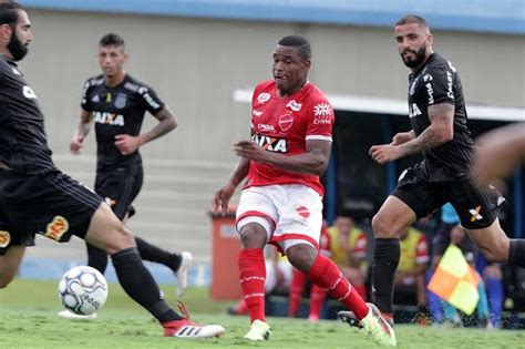 Vila Nova Empata A Ponte Preta E Perde Lideran A No Campeonato