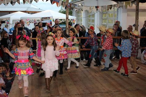 Festa Julina Na Ebv Re Ne Alunos Familiares E Colaboradores Unibave