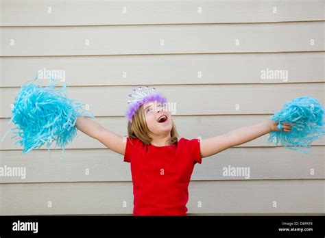Blonde cheerleaderin Fotos und Bildmaterial in hoher Auflösung Alamy