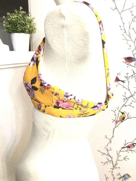 Womens No Boundaries Yellow Pink Bikini Swim Top Sz L Gem