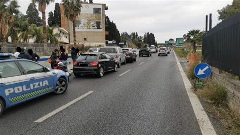 Reggio Calabria Maxi Tamponamento Sul Raccordo Auto Distrutte