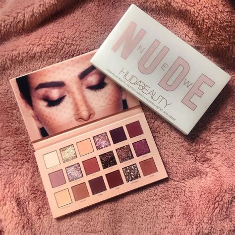 Huda Beauty The New Nude Eyeshadow Palette Lazada Co Th