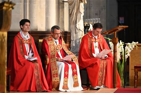 Messe d action de grâce pour le ministère de Mgr Olivier de Cagny à