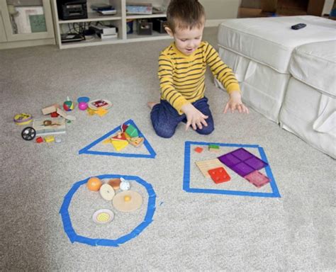 Shape Sorting Activity With Everyday Objects for Toddlers | TeachersMag.com Shape Activities ...