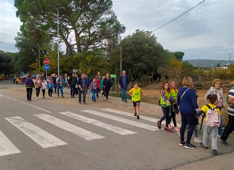 XIV edició de la caminada intergeneracional de l Escola Sant Genís i