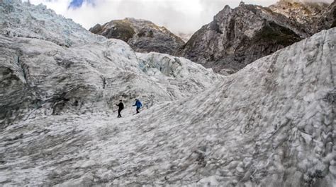 200 glaciers vanish in Southern Alps as ocean temperatures rise : r ...