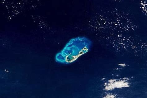 Bermuda Triangle Satellite View - Space Pictures by Nasa | Bermuda ...