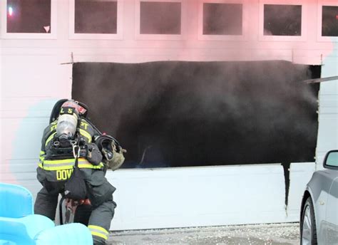 Everett Firefighters Contain Sunday Morning Garage Fire My Everett