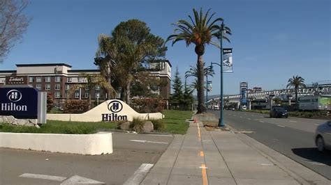 Hilton Hotel near Oakland Airport latest longtime business to close ...