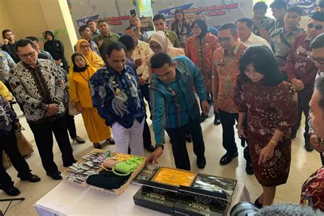 Kain Tenun Karya Wbp Donggala Di Pamerkan Pada Gelaran Mobile