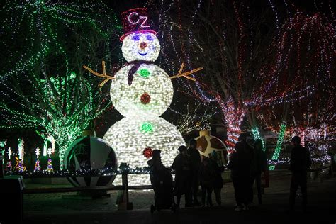 Wildlights Brings Holiday Magic to the Columbus Zoo and Aquarium ...