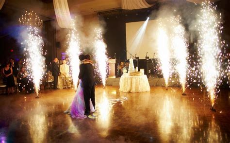 28 Unique Wedding Entertainment Ideas Your Guests Will Love