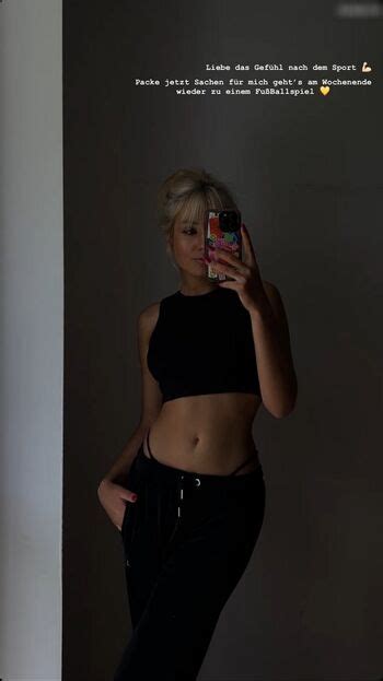 Laura Block Laura Block Nude OnlyFans The Fappening Plus