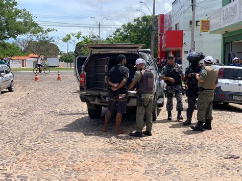 Quatro Pessoas São Conduzidas à Central De Flagrantes Por Porte Ilegal