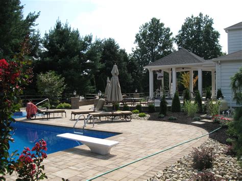 PETE'S LAWN SERVICE & LANDSCAPING - Landscaping, Hardscaping, Pavers