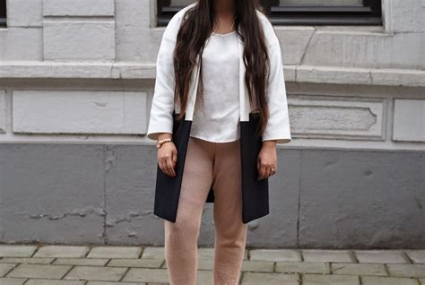 I AM A FASHIONEER NUDE WITH A SHIMMER