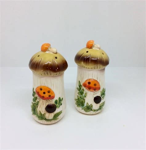 Sears Roebuck Merry Mushroom Salt And Pepper Shaker Set By