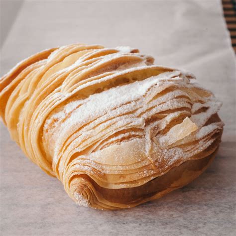 Sfogliatelle Large