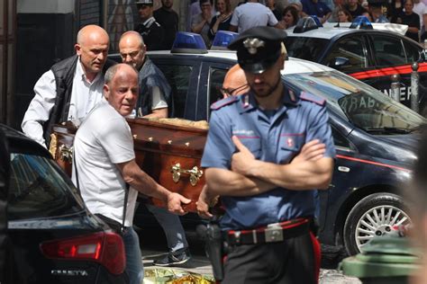 Cognati Uccisi Dal Suocero A Sant Antimo Napoli Il Figlio Del Ki