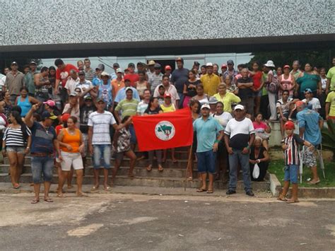 Integrantes Do Mst Ocupam P Tio Da Sede Do Incra Em Cuiab Mato