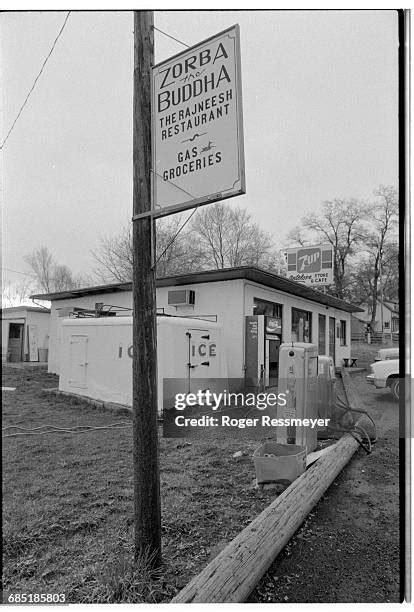 Rajneesh Oregon Photos and Premium High Res Pictures - Getty Images