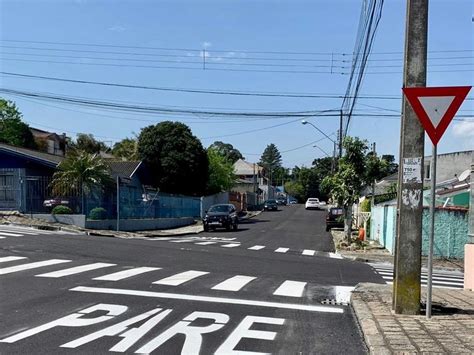 Asfalto ruas da região central de Quatro Barras estão de cara nova A