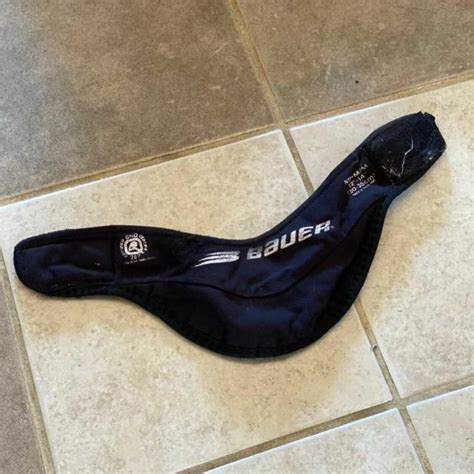 Best Bauer Hockey Neck Guard for sale in Regina, Saskatchewan for 2023